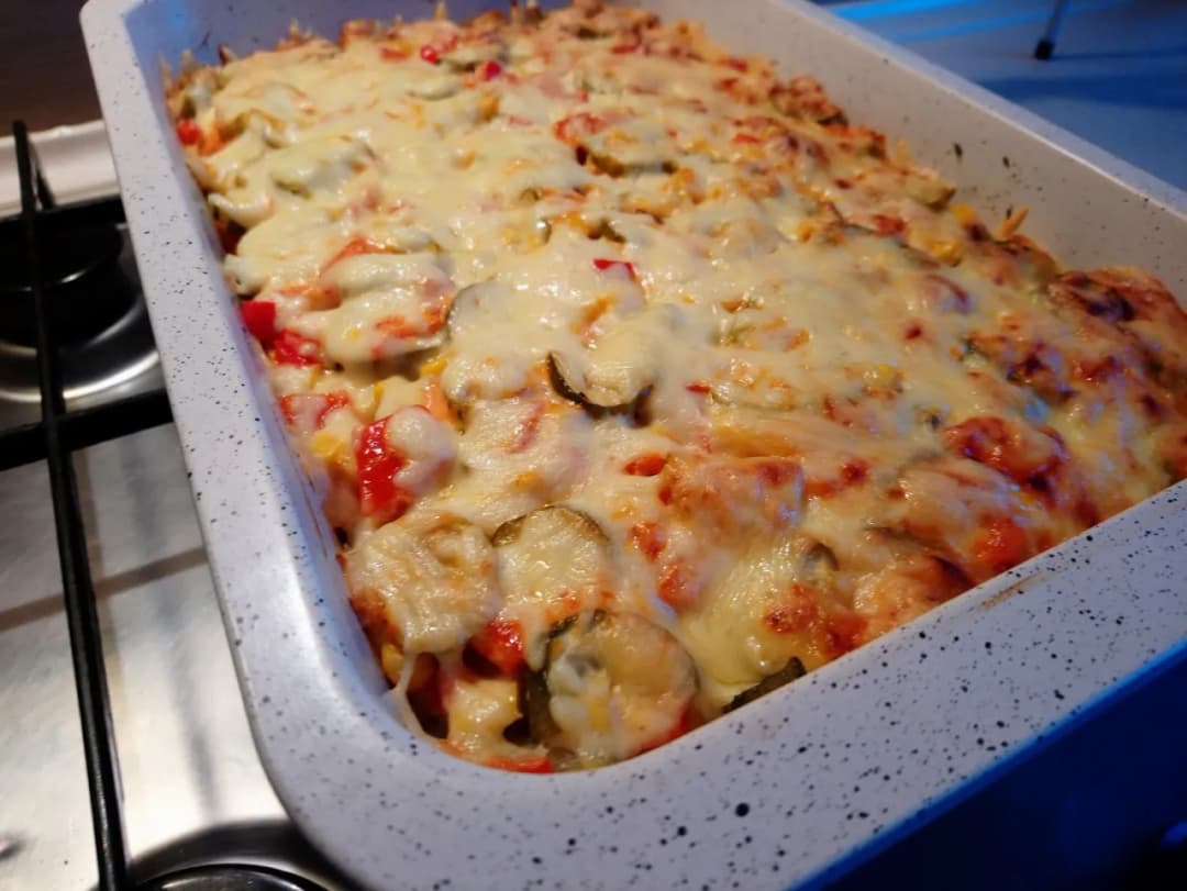 Zapiekanka z Żabki: Kalorie, składniki i ceny, które Cię zaskoczą