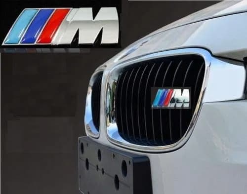 Znaczek M-Pakiet na grill: jak wybrać idealny dla BMW?