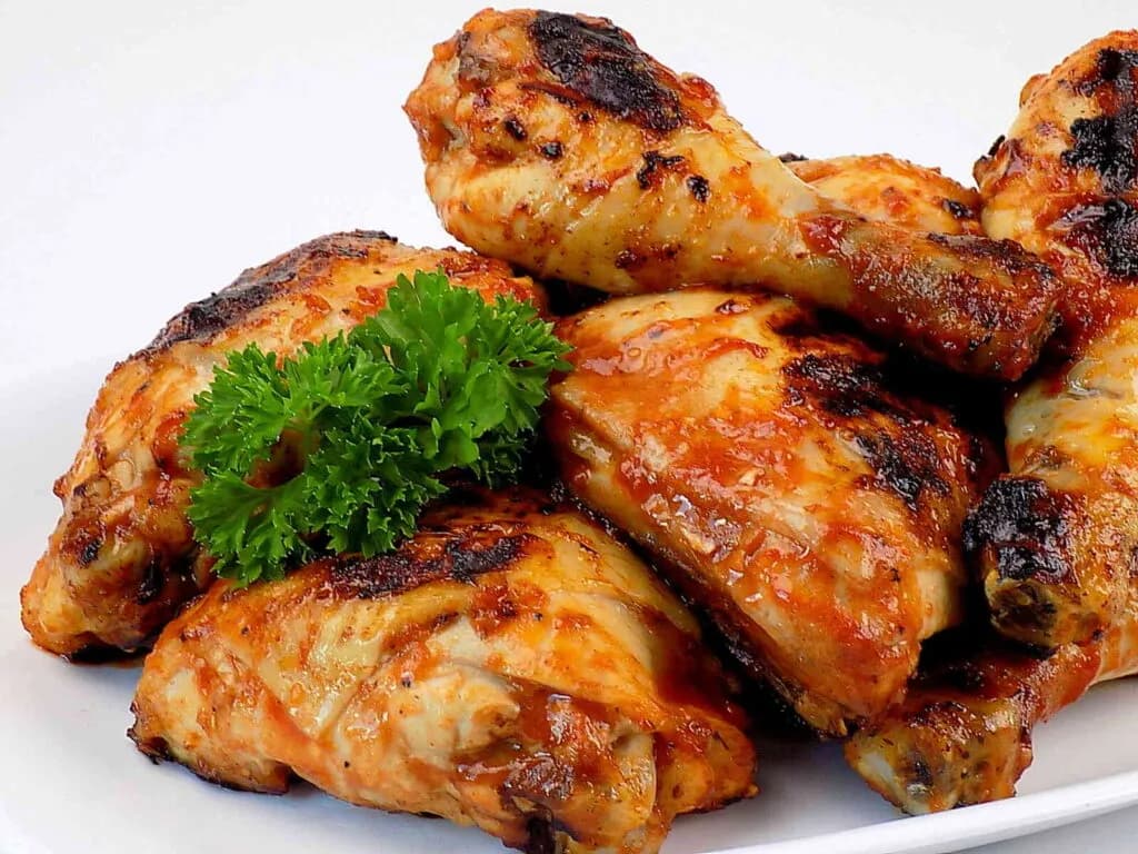 Soczyste udka z grilla: prosty przepis na idealne grillowanie