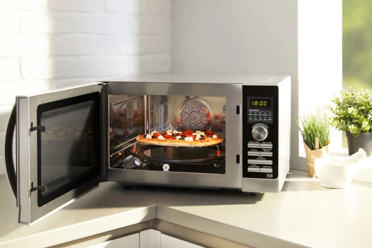 Jak długo grillować w mikrofali? Czas grillowania dla różnych potraw