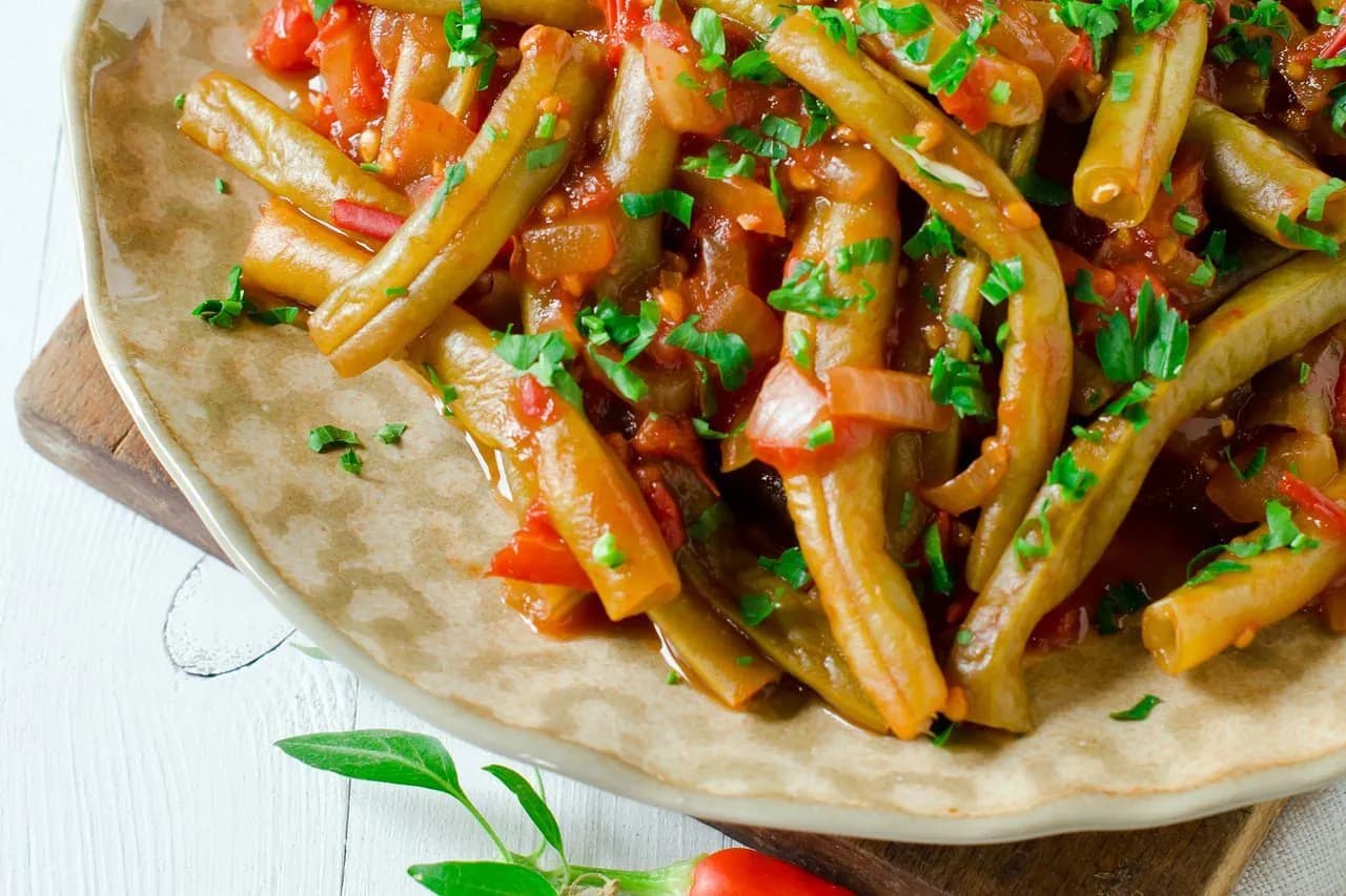 Prosty przepis na fasolkę szparagową z grilla, która zachwyci smakiem