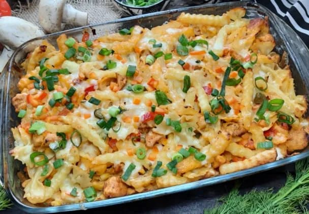 Zapiekanka z frytkami i brokułami - łatwy przepis na pyszne danie