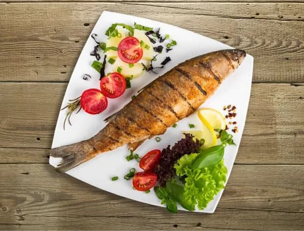 Jak przyprawić rybę na grilla, aby zachwycić smakiem i aromatem