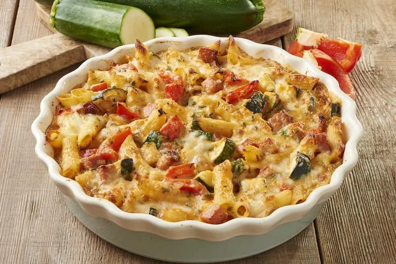 Łatwa zapiekanka makaronowa – szybkie i pyszne przepisy na obiad