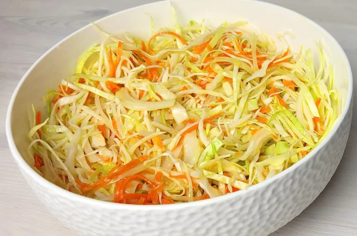 Surówka jak u Chińczyka – prosty przepis na idealną surówkę